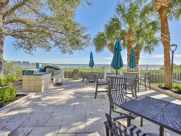 3202 Bay Club Cir #3202 — Photo 25