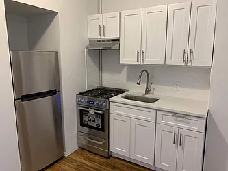 Rented by Salon Realty Corp