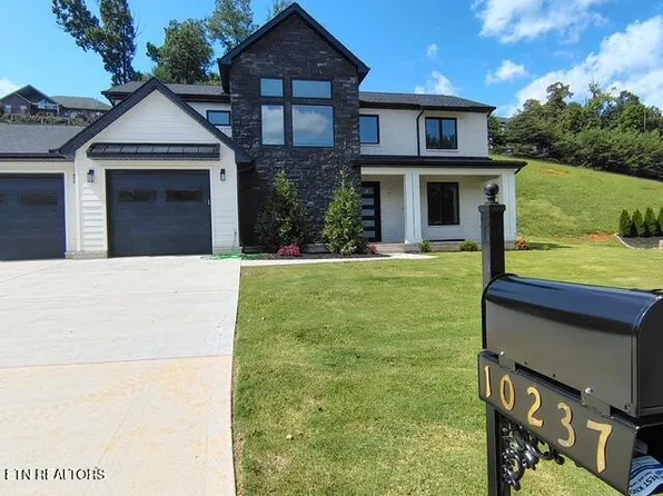 10237 Autumn Valley Ln, Knoxville, TN 37922