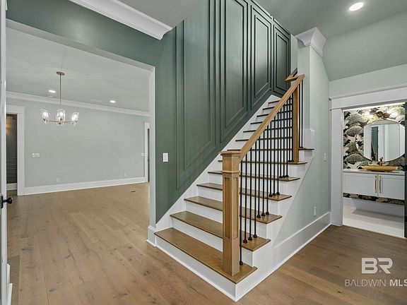 5th image of 845 Inlet Cir