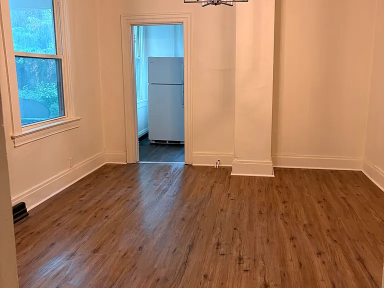 626 Walnut St #2 — Photo 9