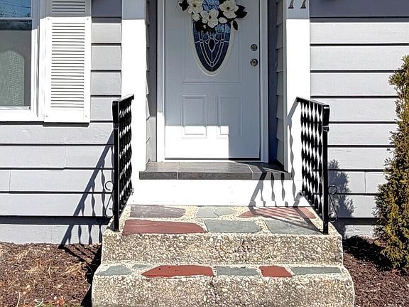 3rd image of 77 Natural Bridge Rd