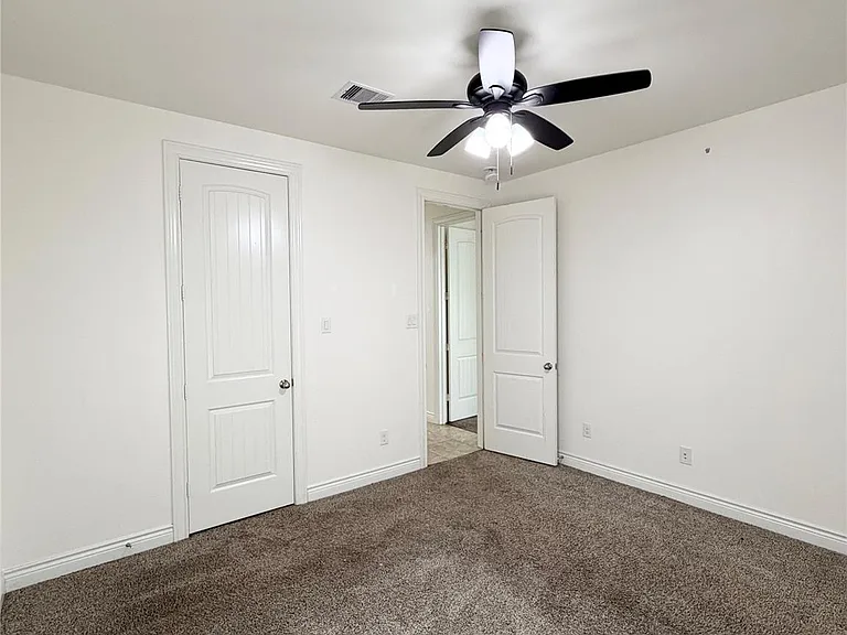 6515 Sterling Shores Ln — Photo 23