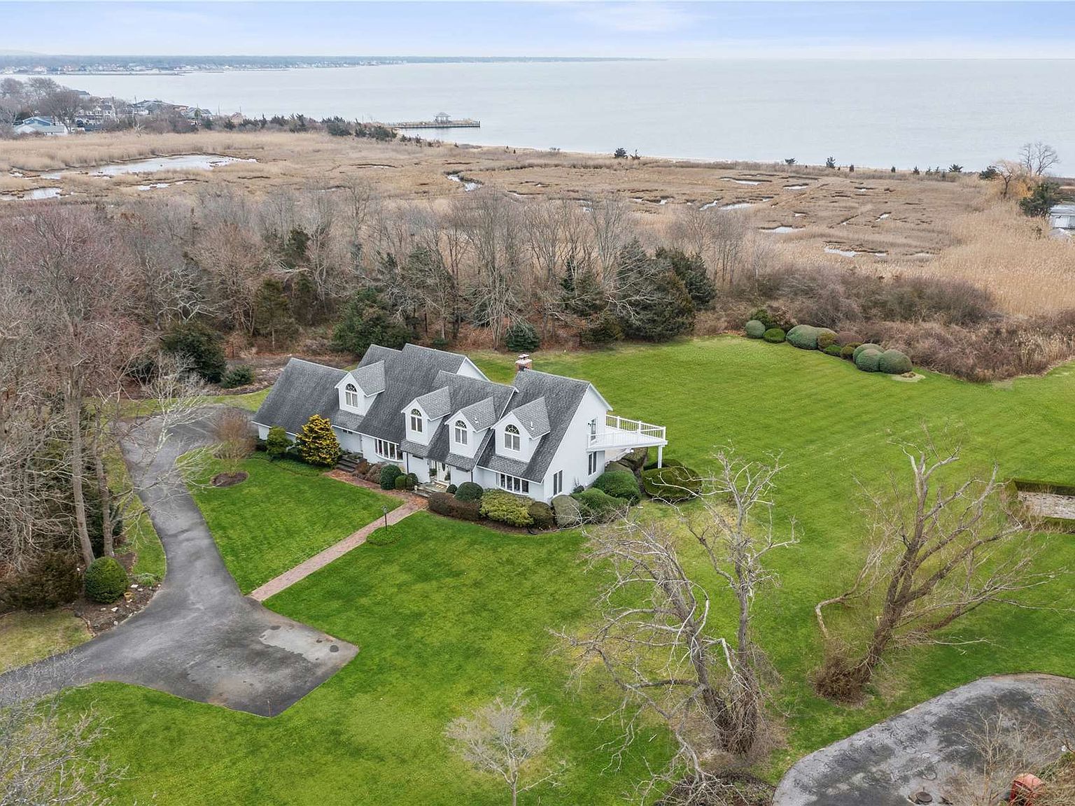 19 Boylan Lane, Blue Point, NY 11715 Zillow