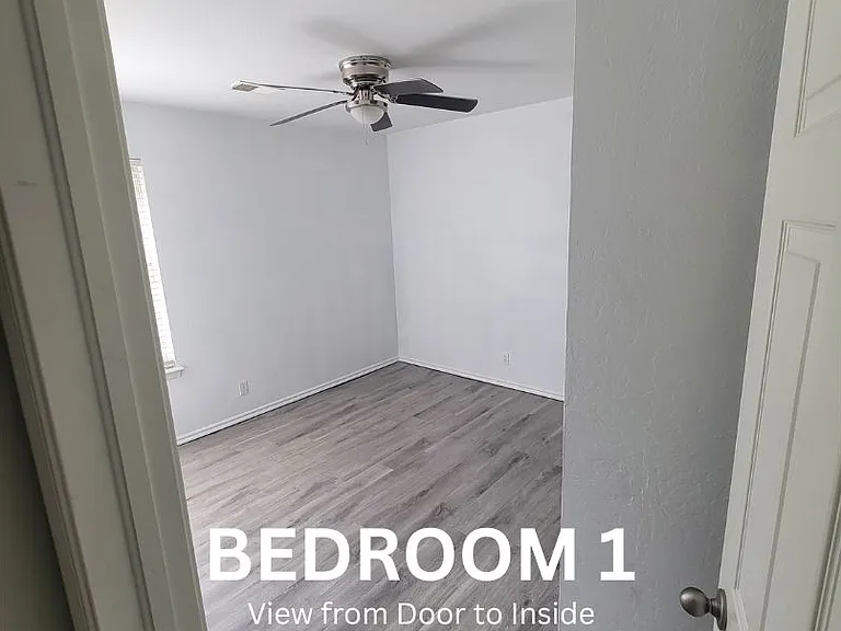 1217 Eastgate Dr — Photo 10