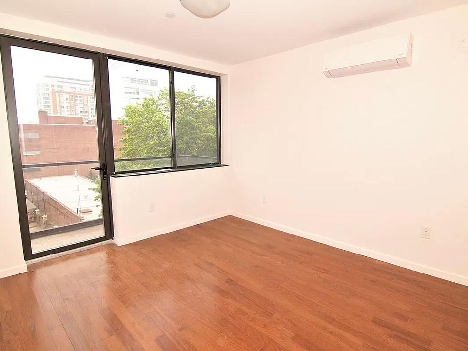 1st image of 13646 41st Ave Unit 5F