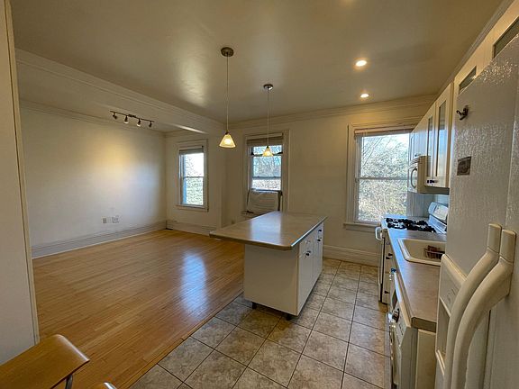 Living area & kitchen