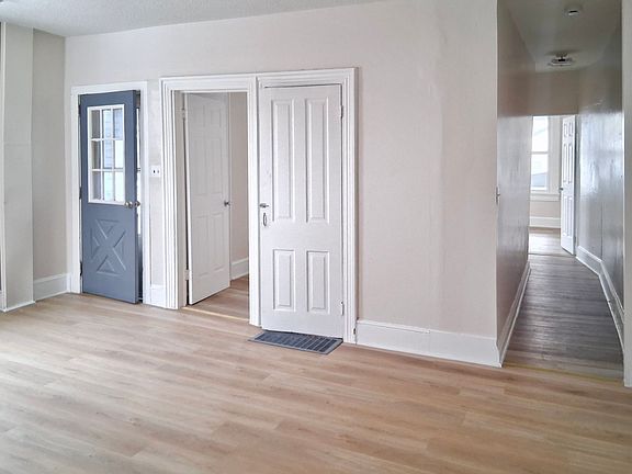 4th image of 256 Bank St Floor 1