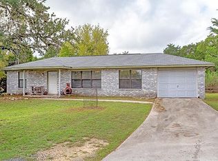 177 Woodhill Rd, Kerrville, TX 78028