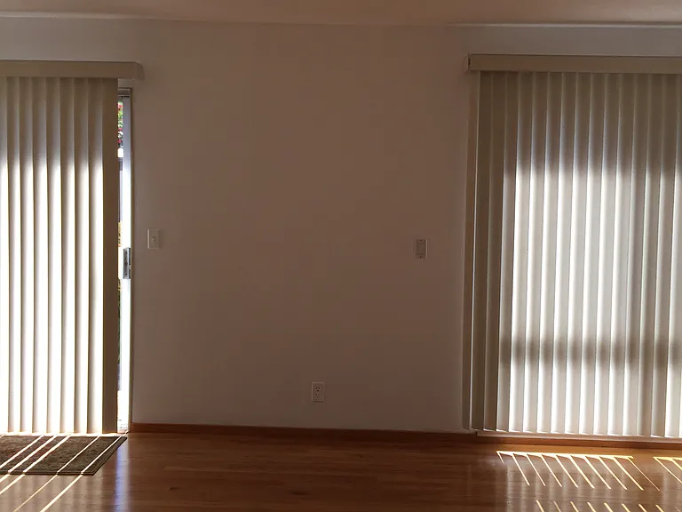 953 Henderson Ave — Photo 2