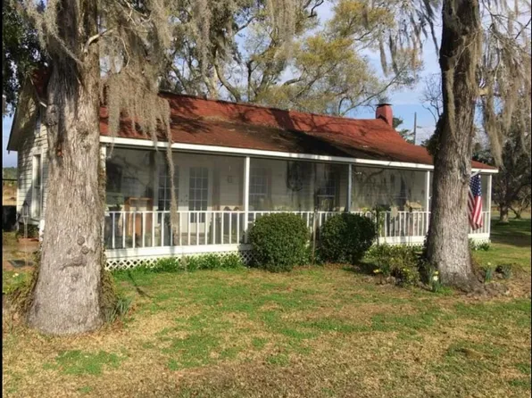 673 Brick Chimney Rd., Georgetown, SC 29440