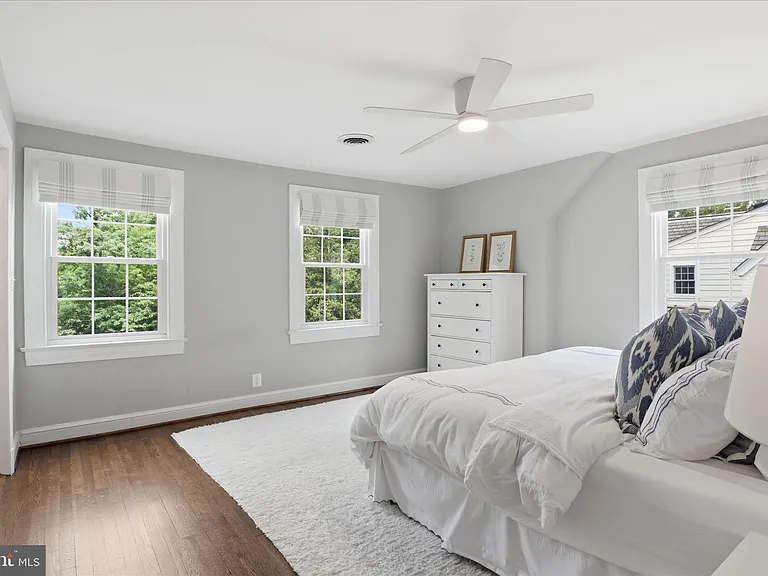 2316 N Stafford St — Photo 24