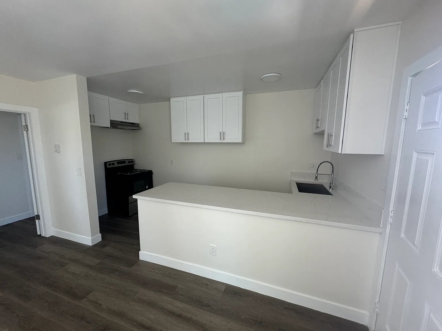 1 bed, $1,950 — Photo 2