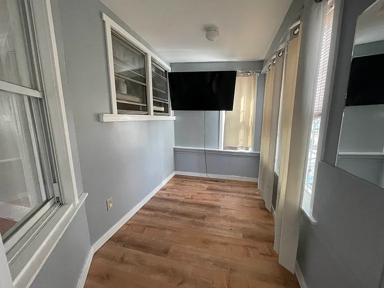 297 Fulton Ave — Photo 13