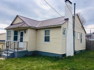 1016 W Cumberland Rd, Bluefield, WV 24701