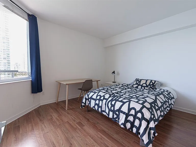 325 Biscayne Blvd #821 — Photo 8