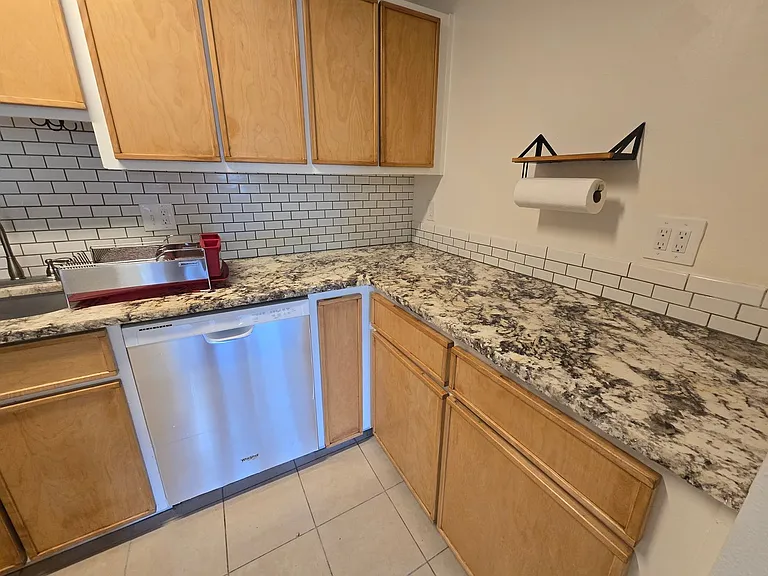 3240 Iris Ave #G103 — Photo 11