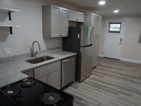 2nd image of 1056 Dual Pl APT 9