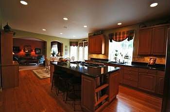 5th image of 2036 247th Pl NE
