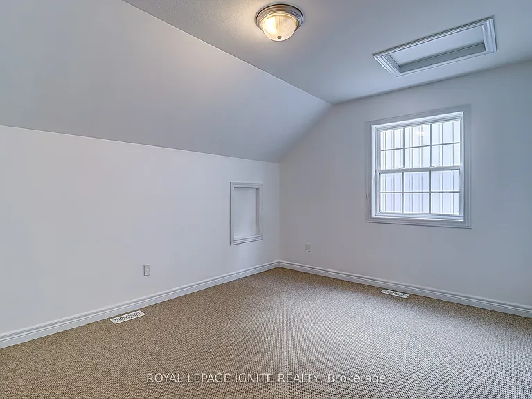 931 Broadway Blvd — Photo 32