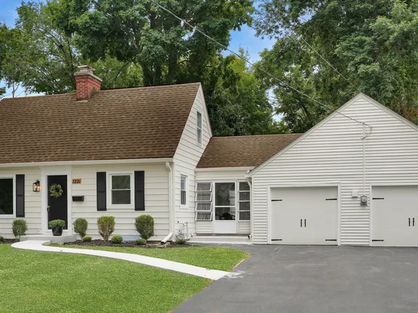 1221 E 52nd St, Indianapolis, IN 46205