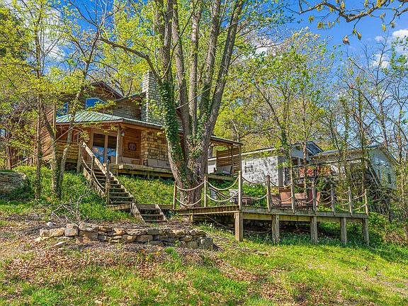 4th image of 99 Shady Place Lane