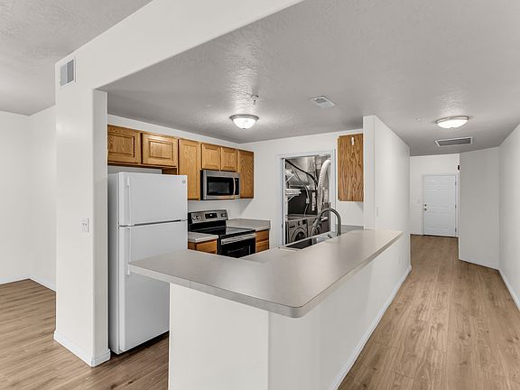4th image of 165 W Albion Village Way #105