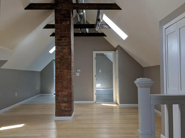 4836 Commonwealth St #B — Photo 17