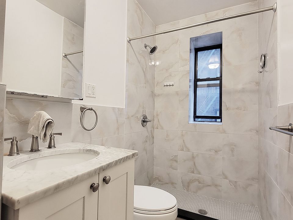 1st image of 115 W 104th St #27