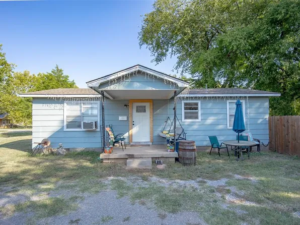 609 SW 6th St, Lindsay, OK 73052