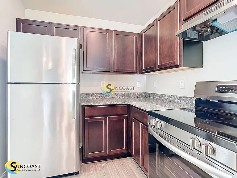 290 Longley Dr — Photo 7