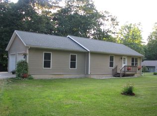 9461 N 16th St, Plainwell, MI 49080