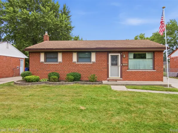 30469 Grandview Ave, Westland, MI 48186