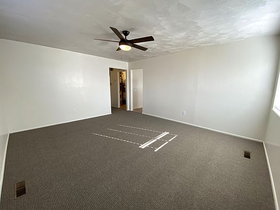 3rd image of 1126 E Crandall Ave #A