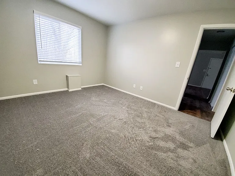 Sugarbush Apartments — Photo 87