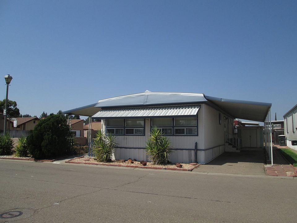 2nd image of 1901 E Yosemite Ave Spc 138