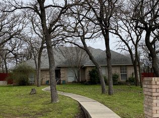 512 Shady Oaks Trl, Burleson, TX 76028