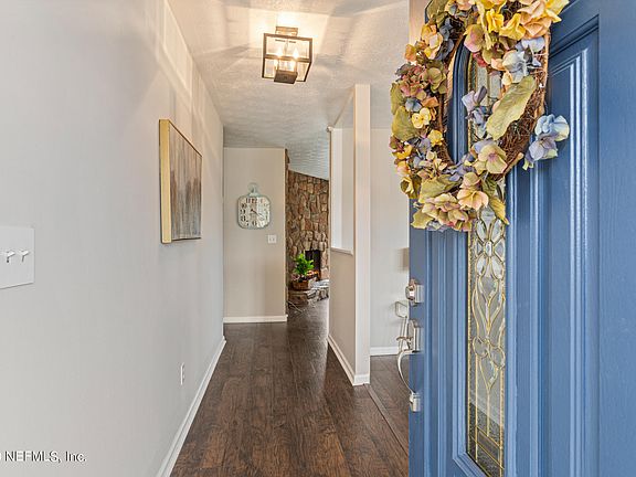2nd image of 4024 Greenwillow Ln W
