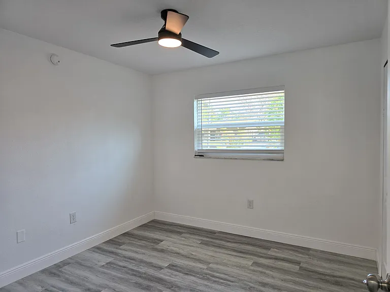 1816 Rendale Dr — Photo 28