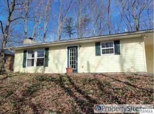 2827 Pine Haven Dr, Sevierville, TN 37862