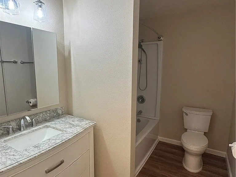 2100 Kennedy Ave — Photo 27
