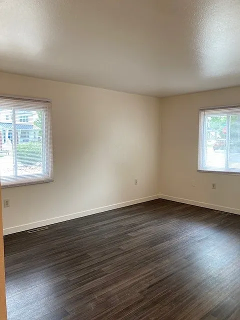 2 bed, 650 sqft, $2,200 — Photo 2