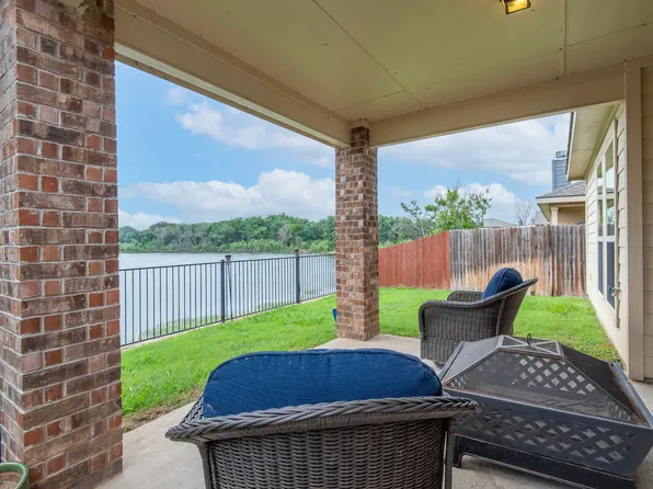1324 Cheyenne Dr, Aubrey, TX 76227