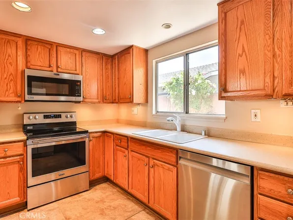1013 N Cummings Rd, Covina, CA 91724