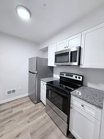 722 Newington Ave #A — Photo 8