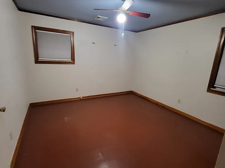 728 Goodman St — Photo 10