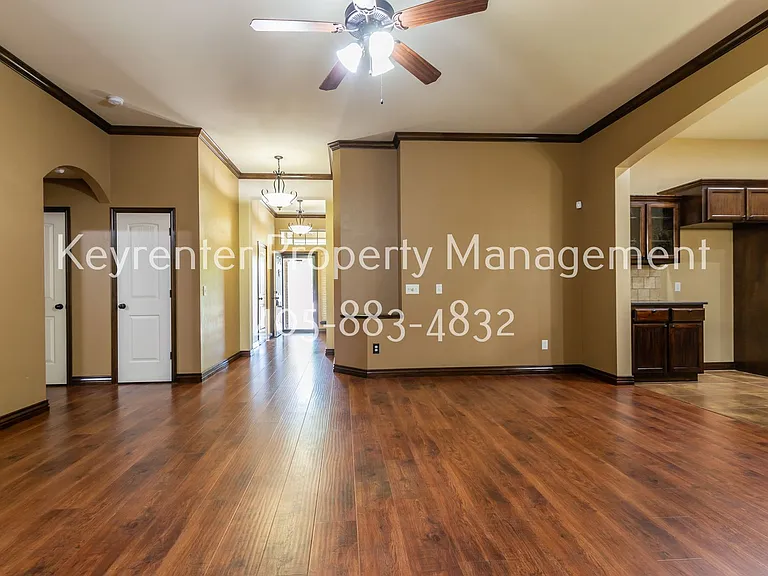 2405 SW 138th St — Photo 5