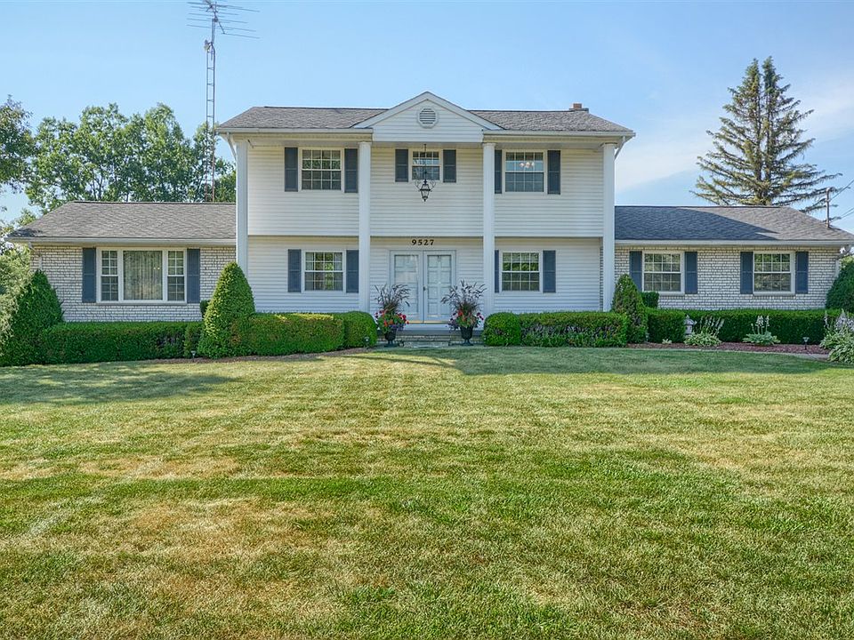 1st image of 9527 Castle Ct