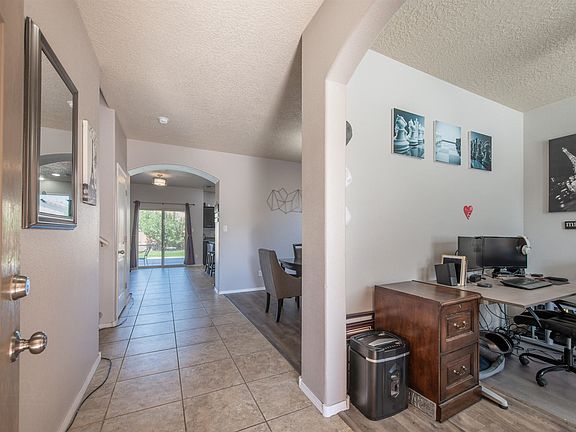4th image of 2031 Pleasanton Dr SE