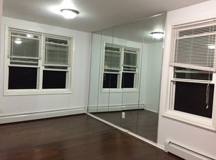 4818 207th St, Oakland Gardens, NY 11364